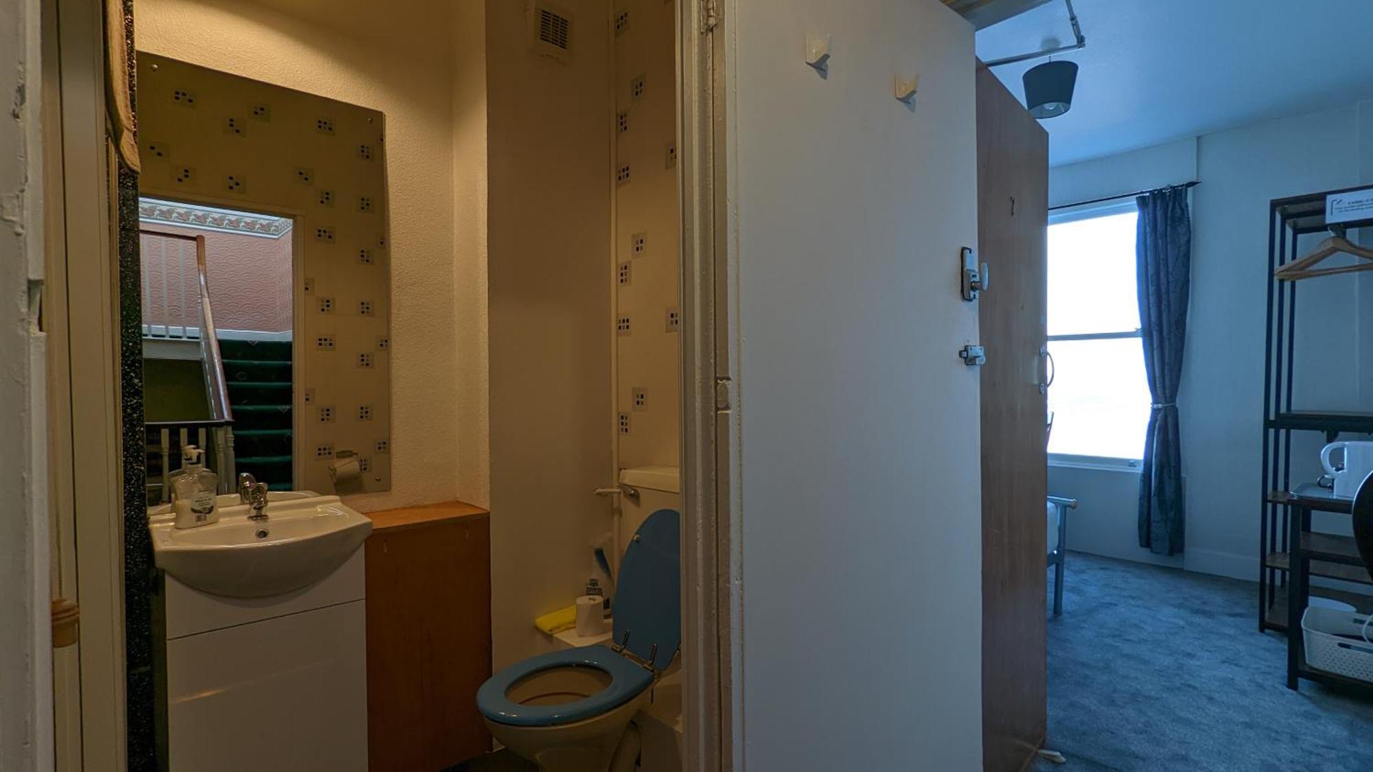 Areawest Hostel Scarborough Room photo